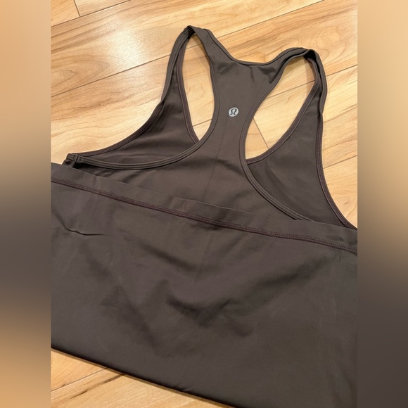 Lululemon tank - Picture 2 of 2